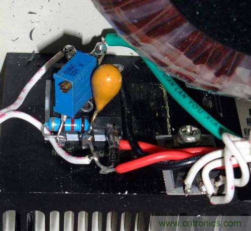 DIY穩(wěn)壓電源:內(nèi)部圖解