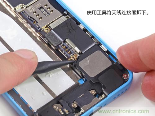 內(nèi)部能否出“彩”？“五彩機身”iPhone 5C拆解揭秘