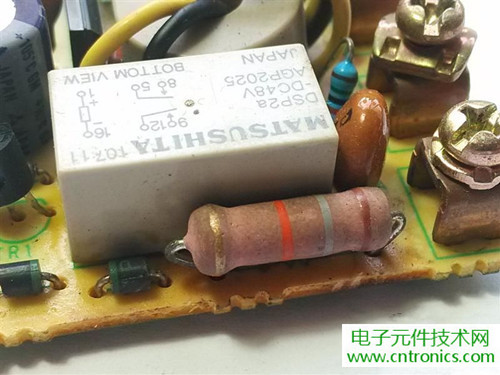 漏電保護(hù)器拆解：結(jié)構(gòu)有差異，做工不錯(cuò)