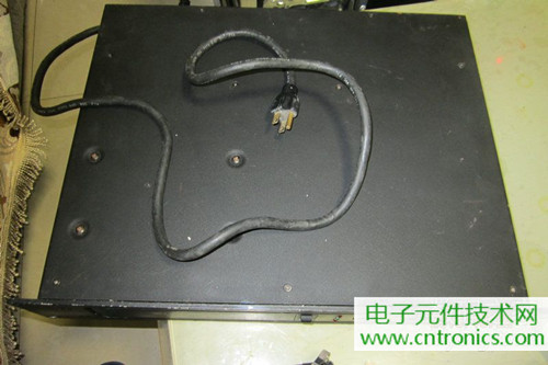 用料很給力！專業(yè)后級功放美國高峰FA1201拆解