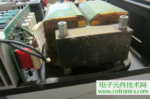 用料很給力！專業(yè)后級功放美國高峰FA1201拆解