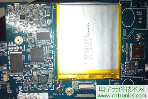 不怕摔的電紙書(shū)！一款柔性屏電子書(shū)閱讀器拆解