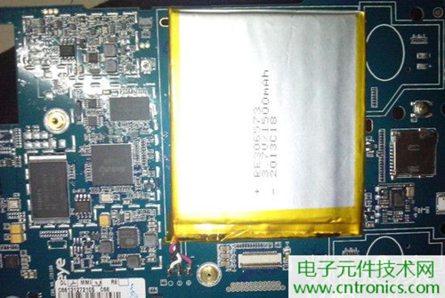 不怕摔的電紙書(shū)！一款柔性屏電子書(shū)閱讀器拆解