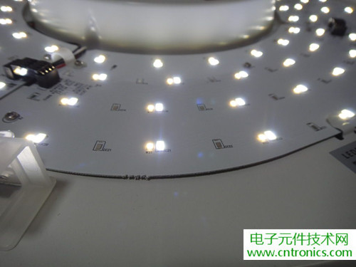 高端大氣上檔次！智能遙控調(diào)光LED吸頂燈拆解