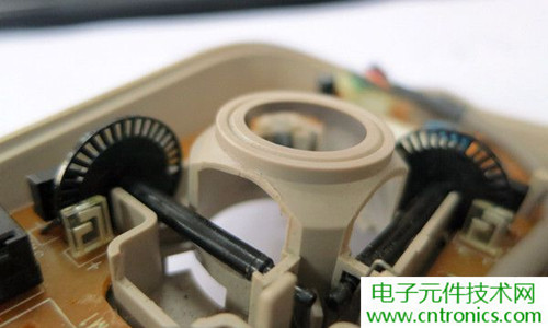 殿堂級(jí)機(jī)械鼠標(biāo)拆解：嘆精致做工！