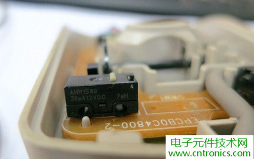 殿堂級(jí)機(jī)械鼠標(biāo)拆解：嘆精致做工！