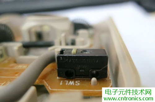 殿堂級(jí)機(jī)械鼠標(biāo)拆解：嘆精致做工！