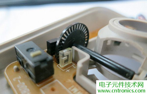 殿堂級(jí)機(jī)械鼠標(biāo)拆解：嘆精致做工！