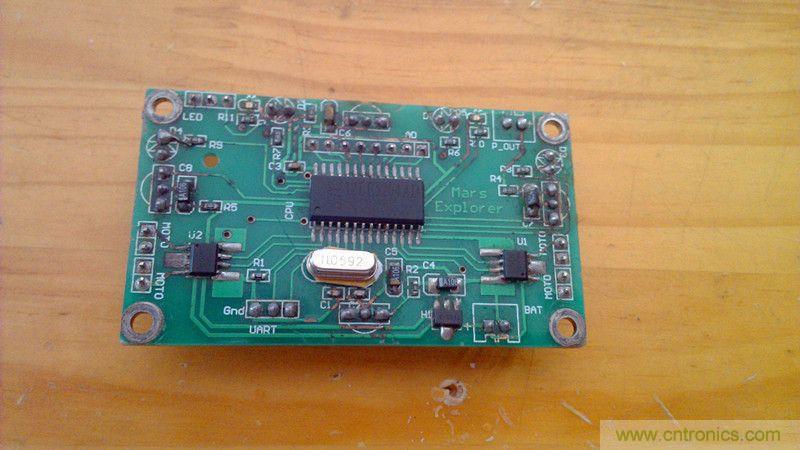 牛人力作！PCB版藍(lán)牙智能小車DIY