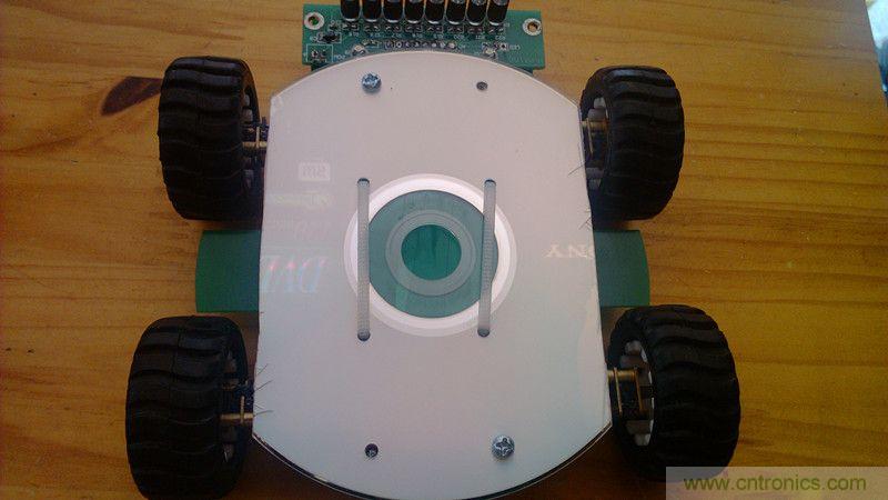 牛人力作！PCB版藍(lán)牙智能小車DIY