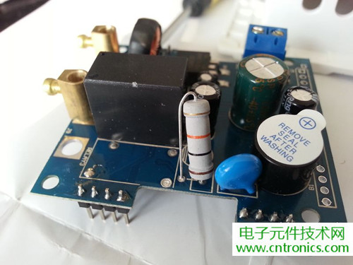 一款觸控開關(guān)拆解，做工不錯(cuò)