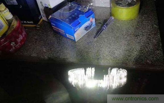 變廢為寶！風(fēng)扇散熱器變身山寨LED燈