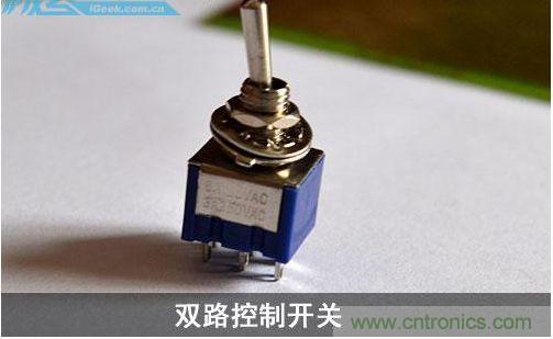 DIY：自制超炫音頻分配器，實現(xiàn)音箱共用