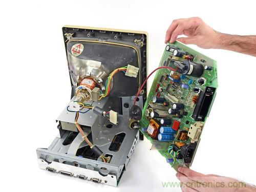 拆！古董級Macintosh 128K電腦