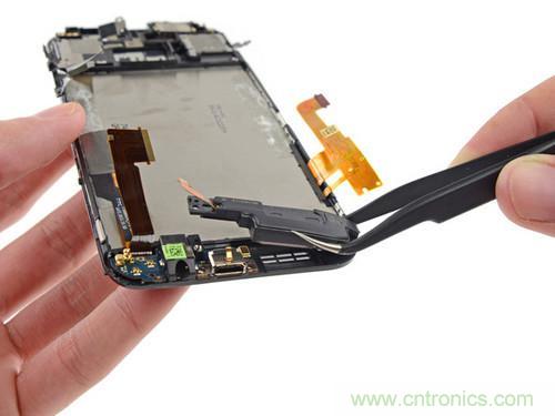 牛人強(qiáng)拆！新HTC One(M8)真機(jī)精密做工難修理