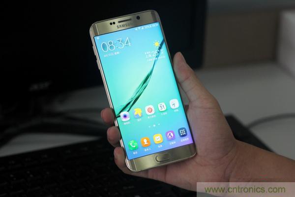 三星S6 Edge+拆解：比S6 Edge加在哪里？