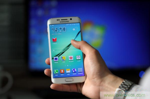 三星S6 Edge+拆解：比S6 Edge加在哪里？