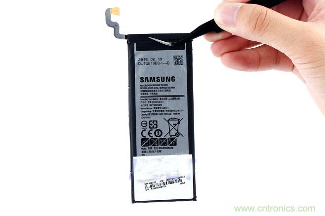 Galaxy Note5拆解，與S系列差距日漸模糊