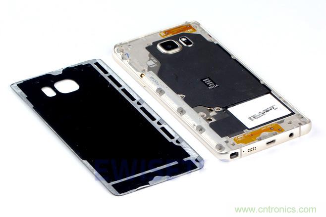 Galaxy Note5拆解，與S系列差距日漸模糊