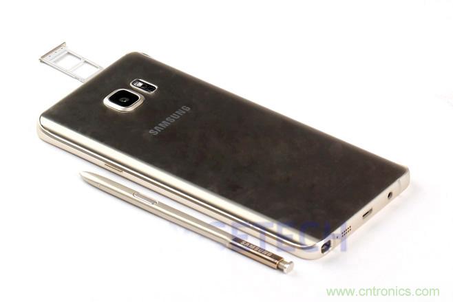 Galaxy Note5拆解，與S系列差距日漸模糊