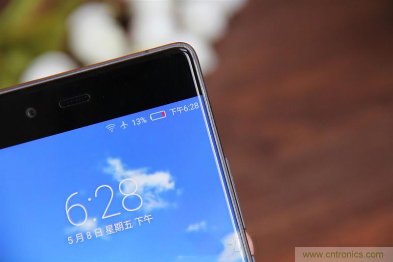 無(wú)邊框的 nubia Z9 ，一款既有驚喜，又有驚艷的智能手機(jī)