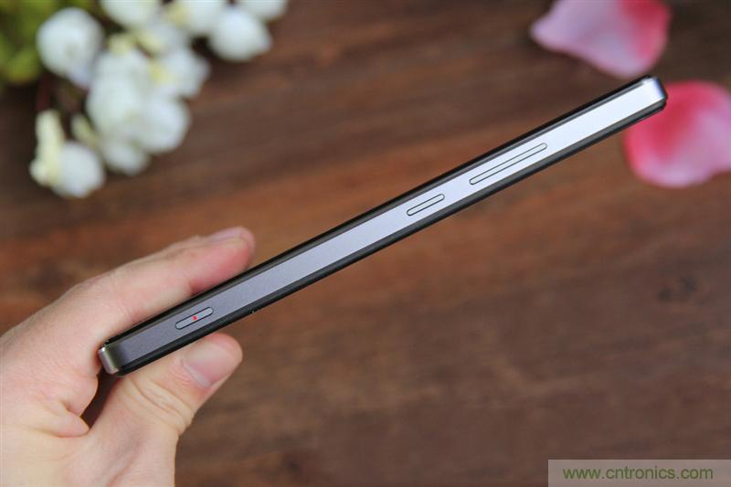無(wú)邊框的 nubia Z9 ，一款既有驚喜，又有驚艷的智能手機(jī)