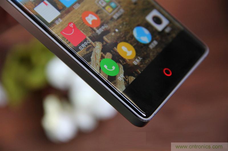 無(wú)邊框的 nubia Z9 ，一款既有驚喜，又有驚艷的智能手機(jī)