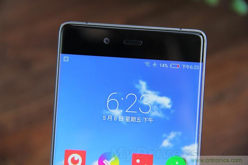 無(wú)邊框的 nubia Z9 ，一款既有驚喜，又有驚艷的智能手機(jī)