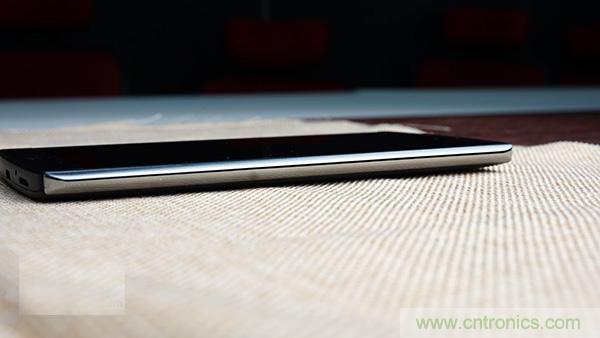 業(yè)界良心 LG V10 評測:剛毅、冷峻，不失人性化