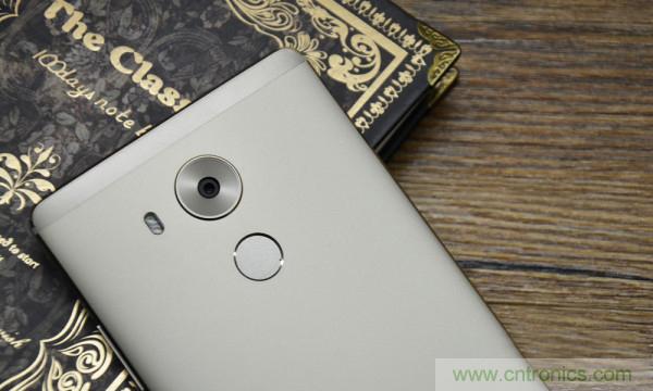 新旗艦Mate 8全評測：橫空出世！能否延續(xù)一機(jī)難求？