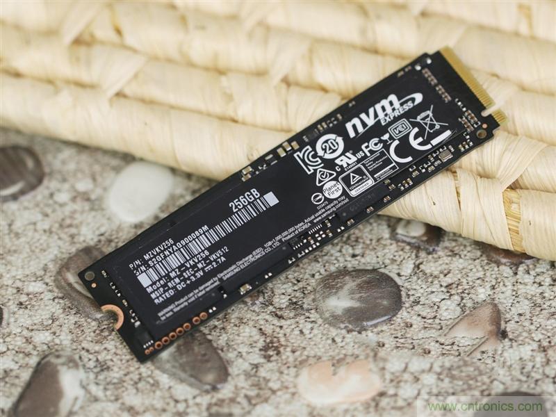 真的性能過(guò)剩？揭秘 CPU 對(duì) SSD 的影響