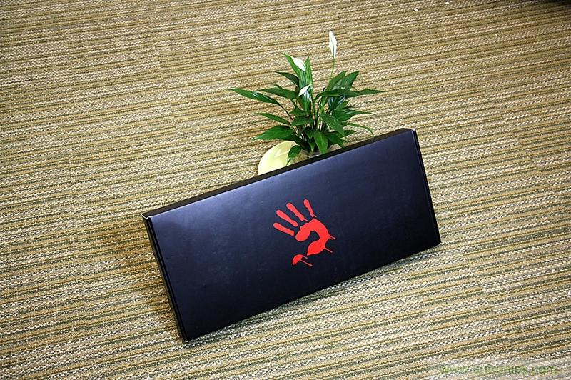 曾經(jīng)的網(wǎng)吧統(tǒng)治者—雙飛燕血手幽靈機(jī)械鍵盤，真世界最快？