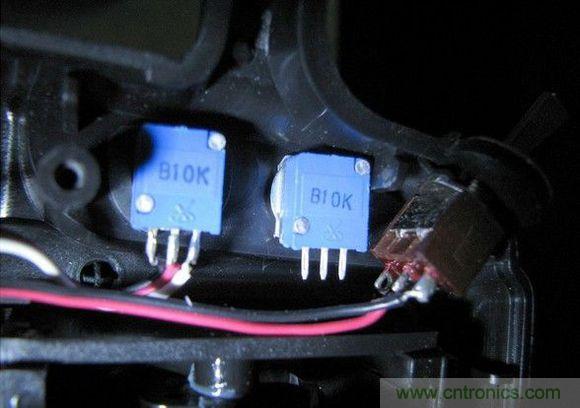 無人機(jī) DIY 制作全過程，酷得不要不要的！
