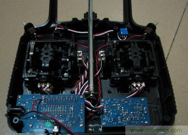 無人機(jī) DIY 制作全過程，酷得不要不要的！