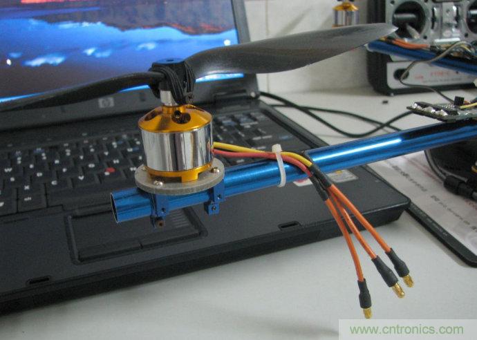 無人機(jī) DIY 制作全過程，酷得不要不要的！