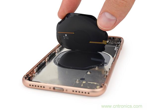 iPhone 8首拆：無(wú)線充電版本的iPhone 7？