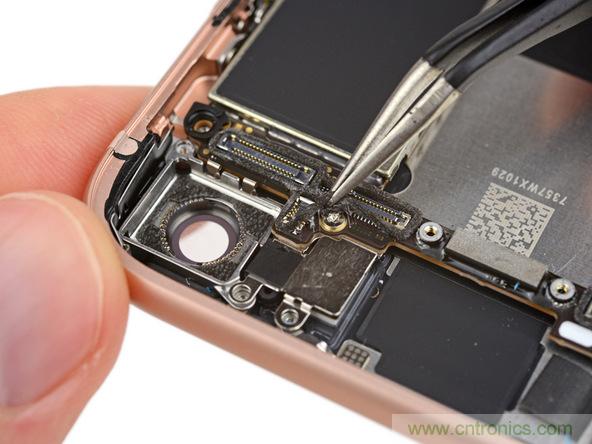 iPhone 8首拆：無(wú)線充電版本的iPhone 7？
