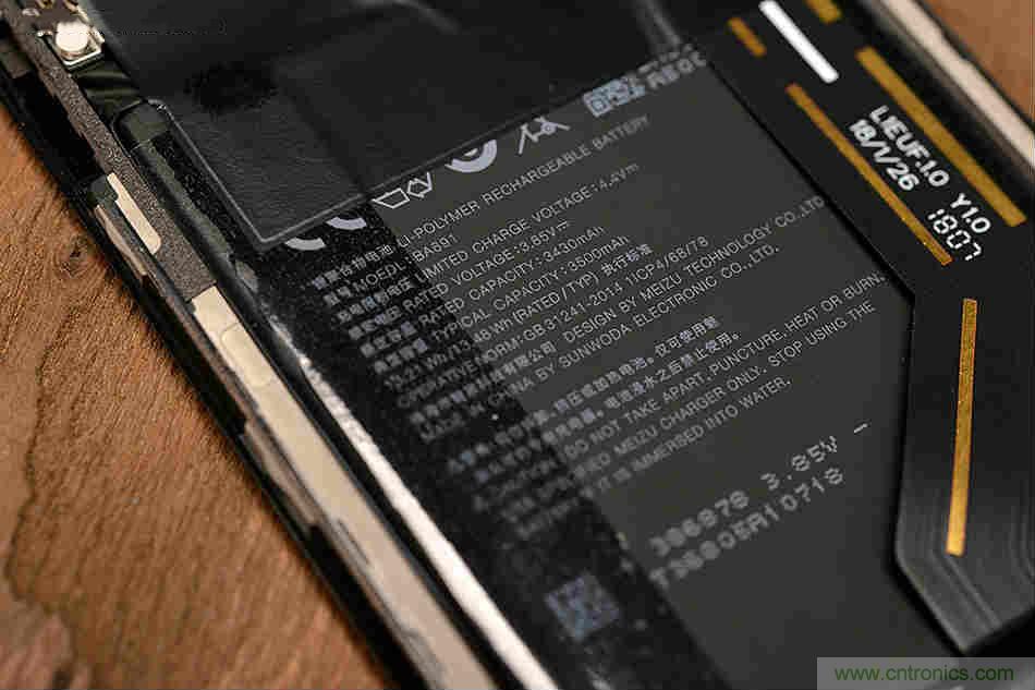 拆解魅族15 Plus：玩轉(zhuǎn)了新概念，但其工藝究竟如何？