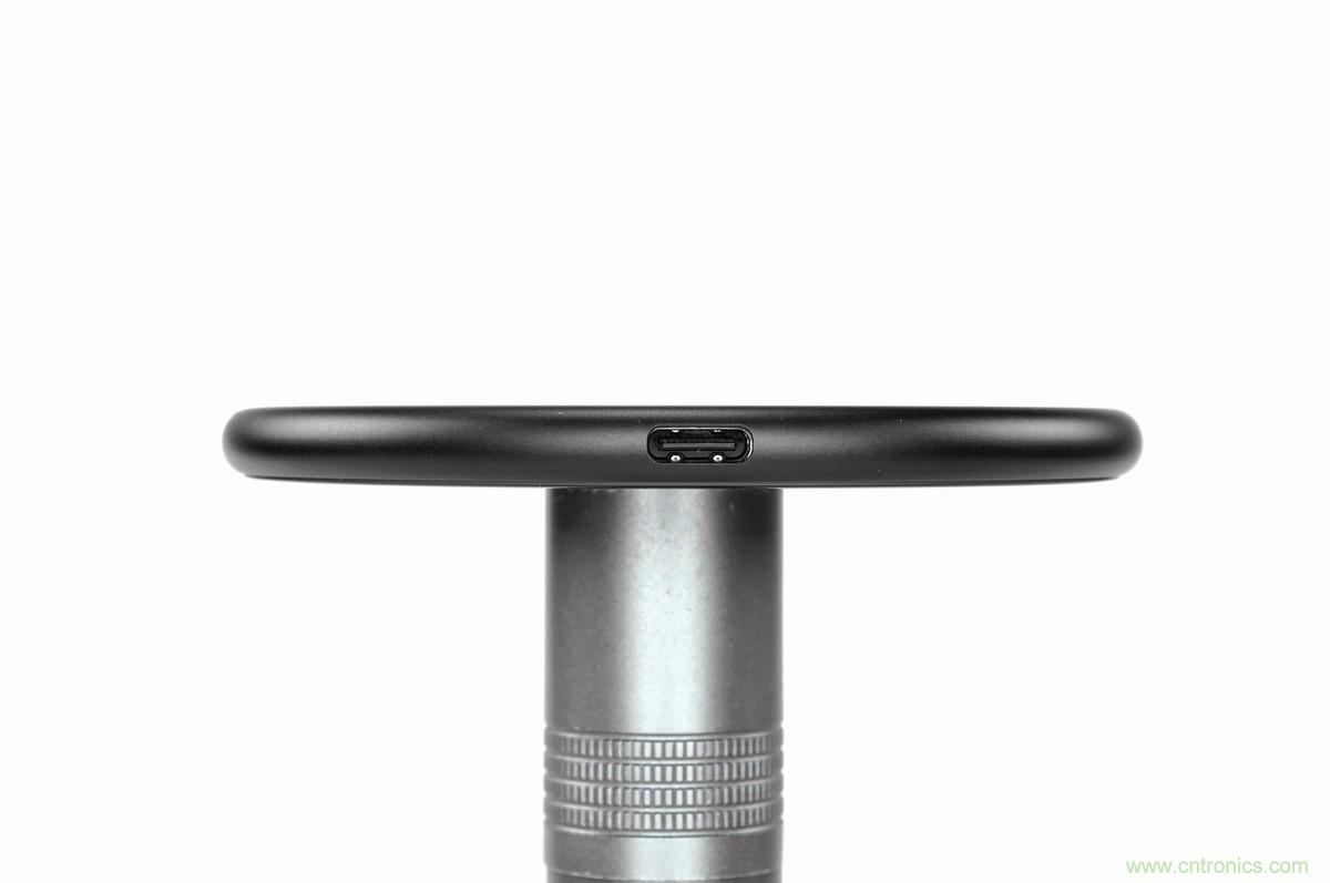 拆解對(duì)比：系出同門，小米、紫米無線充電器的差別有多大？
