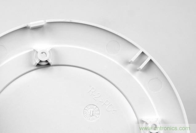 拆解對(duì)比：系出同門，小米、紫米無線充電器的差別有多大？