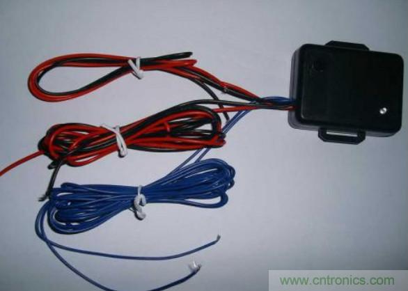 振動(dòng)傳感器的機(jī)電變換原理？主要的分類有哪些？